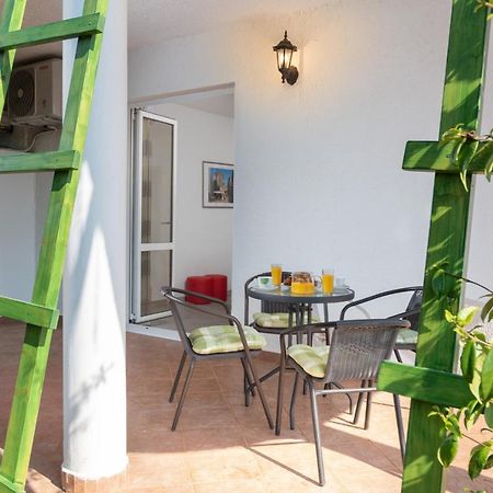 Apartments Oliva Пореч Екстер'єр фото