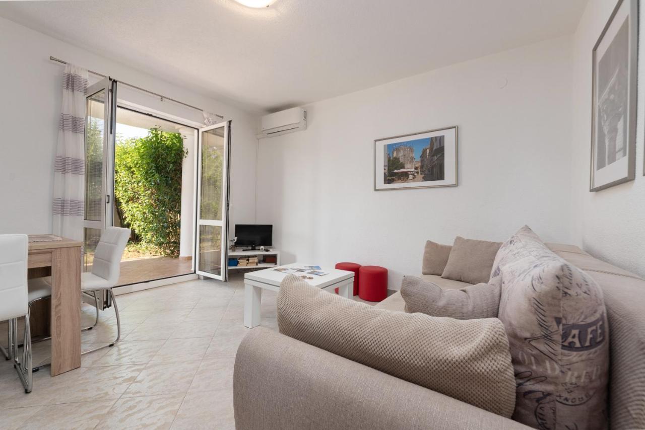 Apartments Oliva Пореч Екстер'єр фото