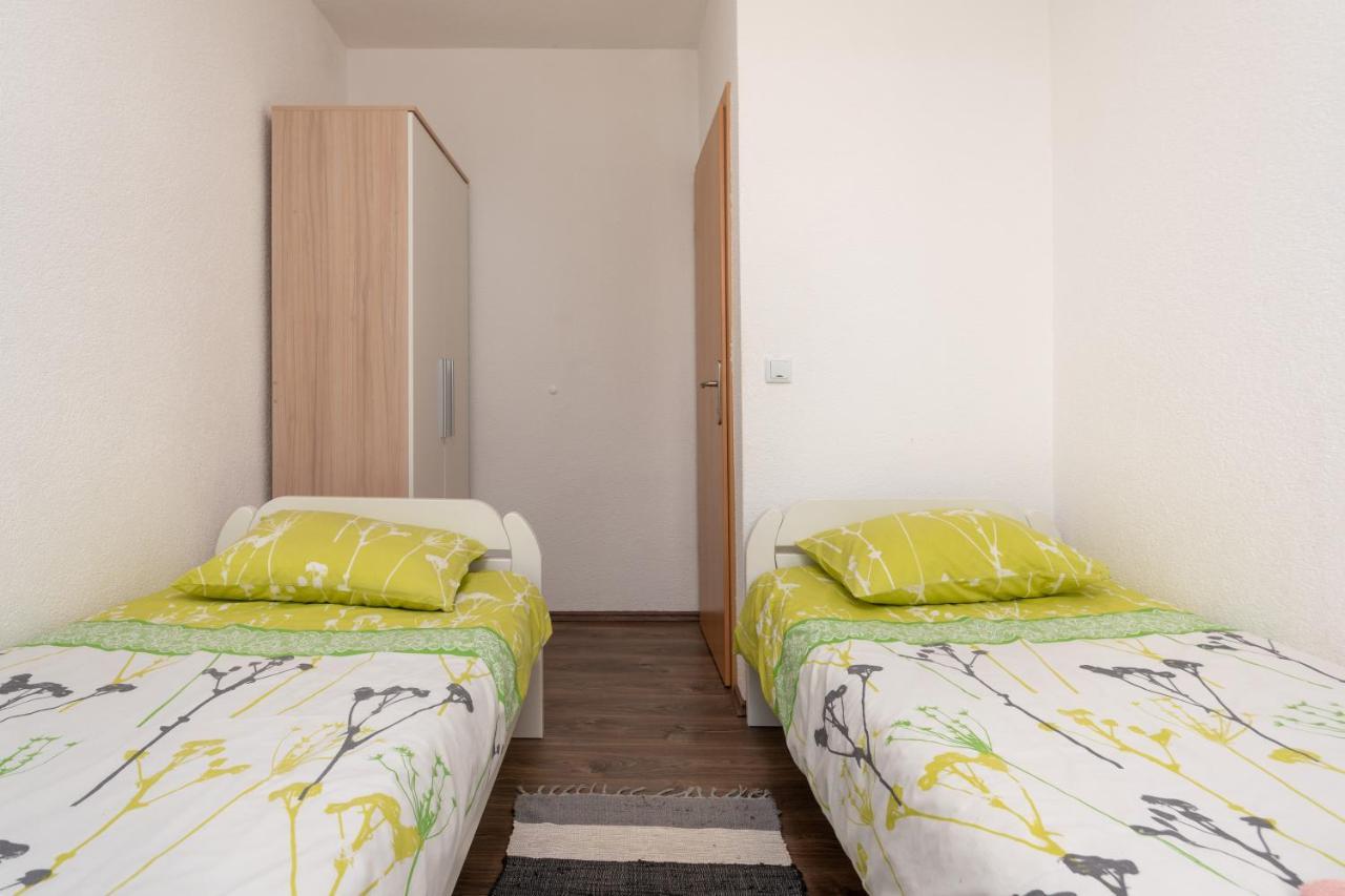 Apartments Oliva Пореч Екстер'єр фото