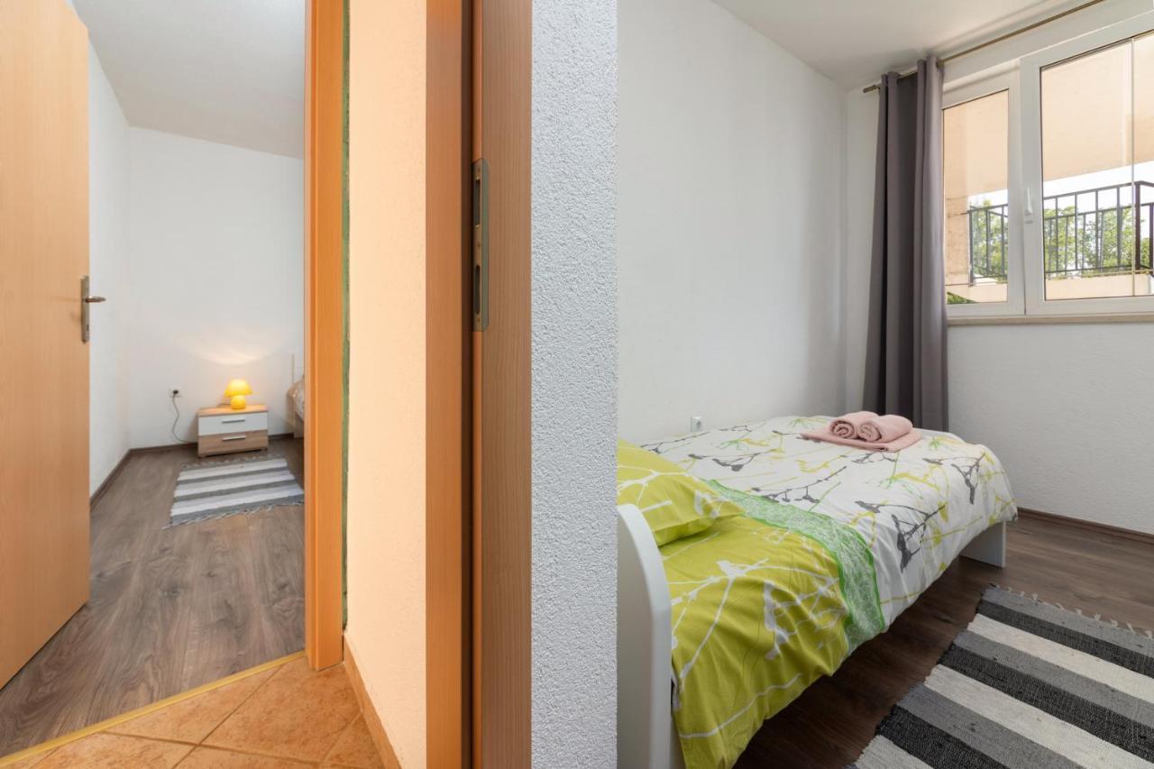 Apartments Oliva Пореч Екстер'єр фото