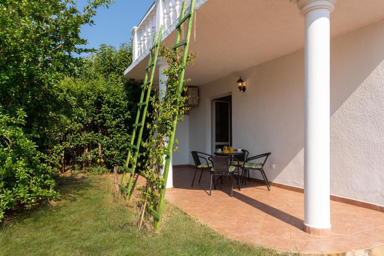 Apartments Oliva Пореч Екстер'єр фото