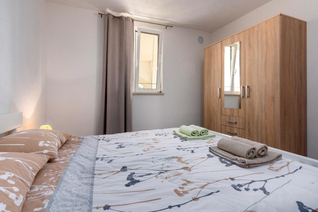 Apartments Oliva Пореч Екстер'єр фото