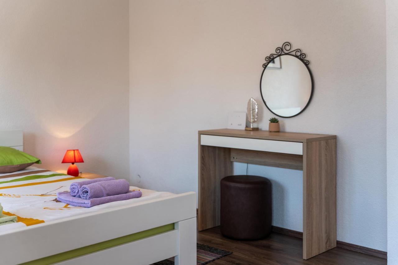 Apartments Oliva Пореч Екстер'єр фото