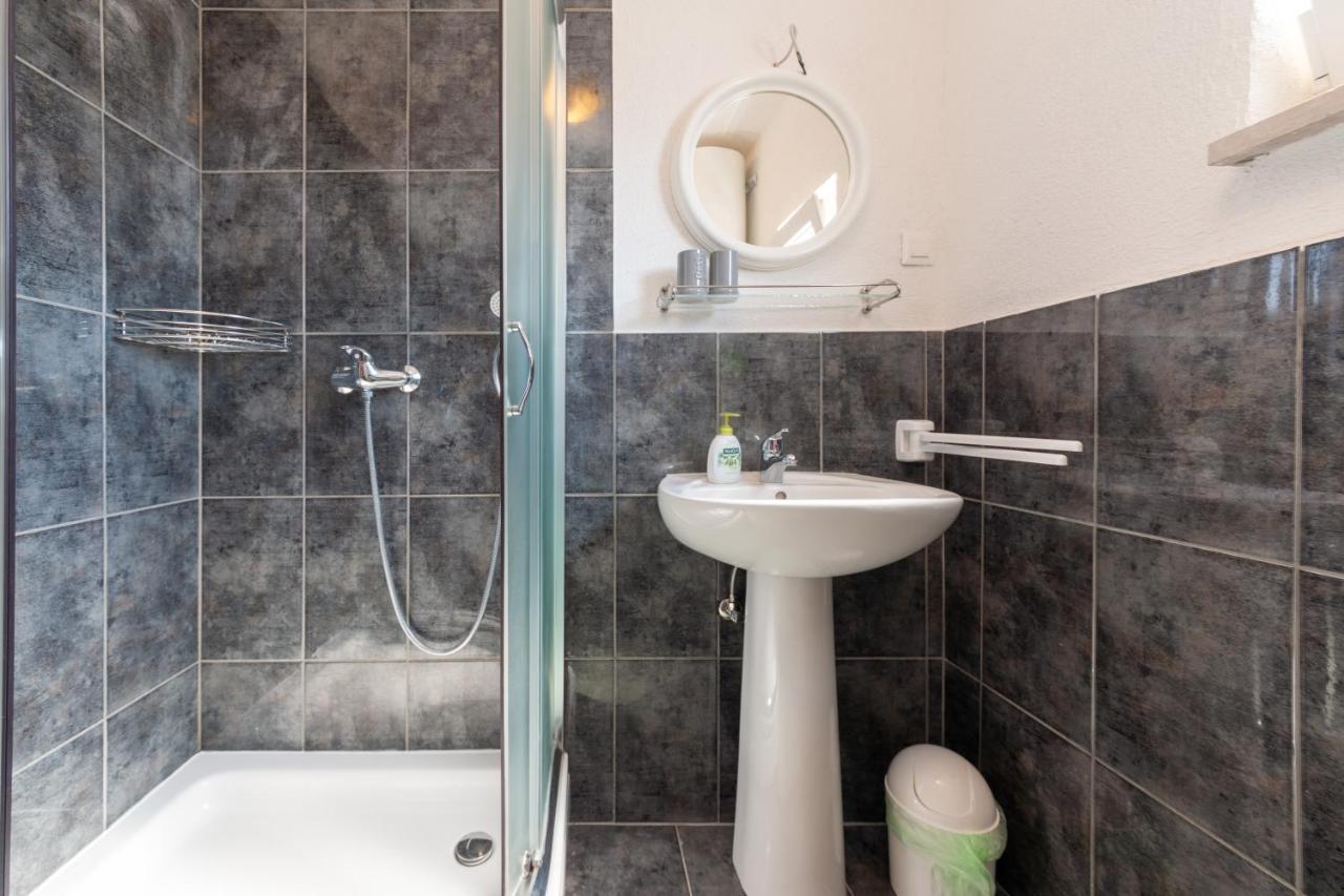 Apartments Oliva Пореч Екстер'єр фото
